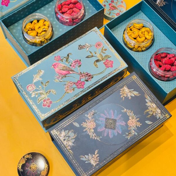 GOLDEN BIRDS 2 JAR METAL BOX